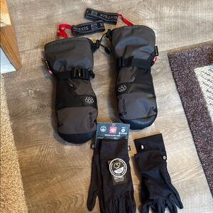 Black Touchscreen Gloves 686 GOR-TEX Smarty ski mittens